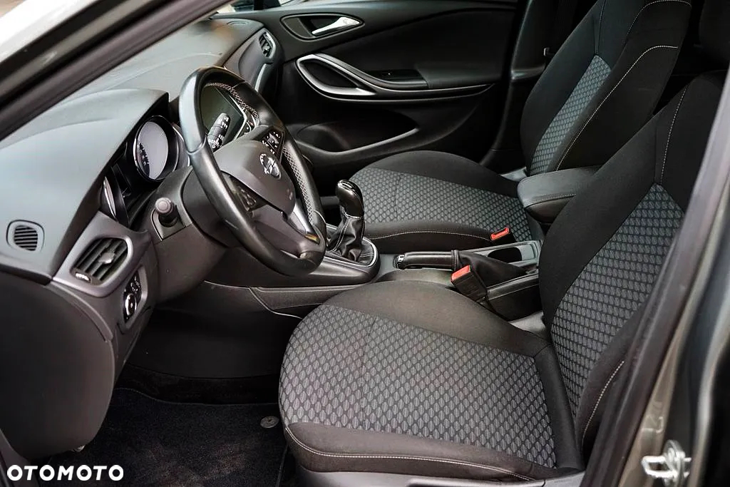 Opel Astra - 16
