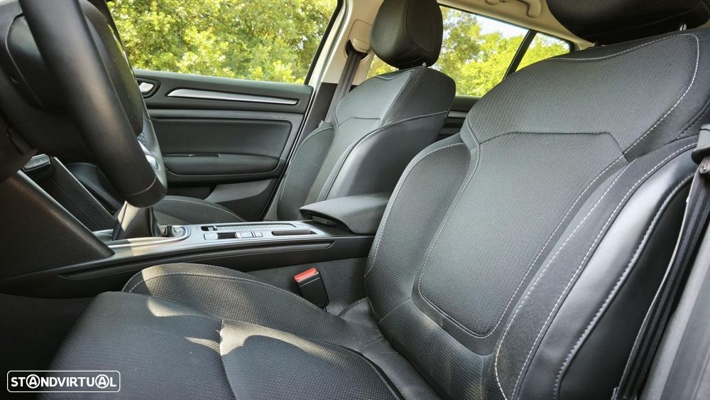 Renault Mégane Sport Tourer 1.5 Blue dCi Business — fotografia 6