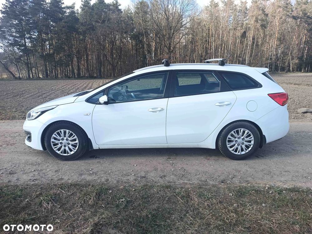 Kia Ceed 1.6 GDI L - 1