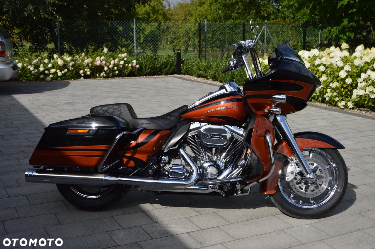 Harley-Davidson Touring Road Glide - 4