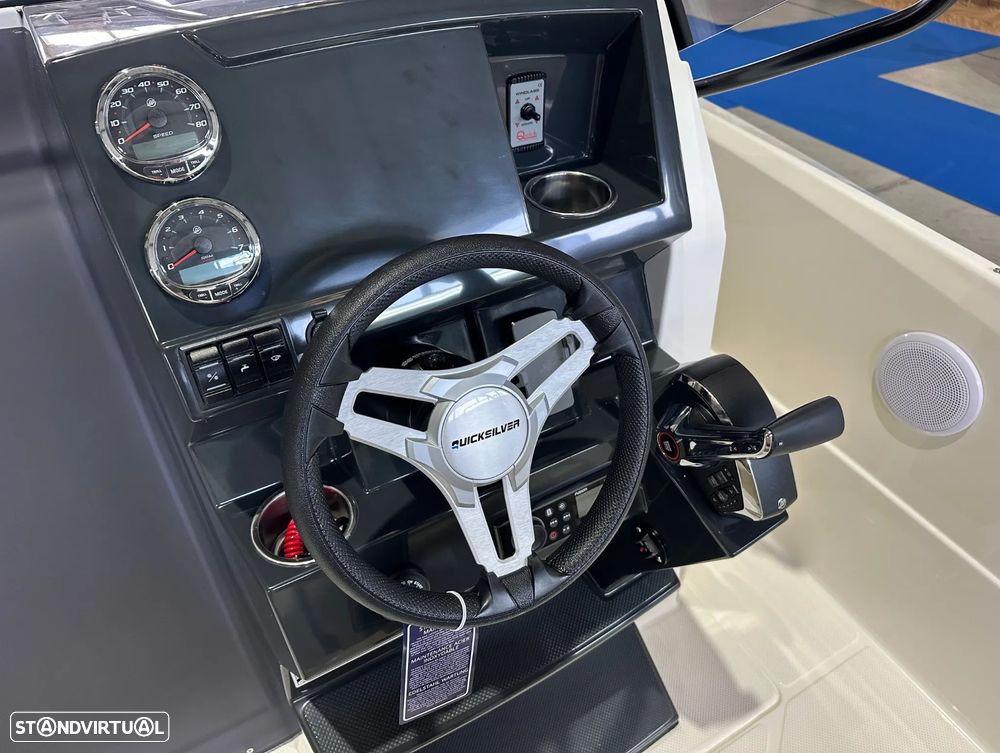 Quicksilver Activ 705 Open - 15