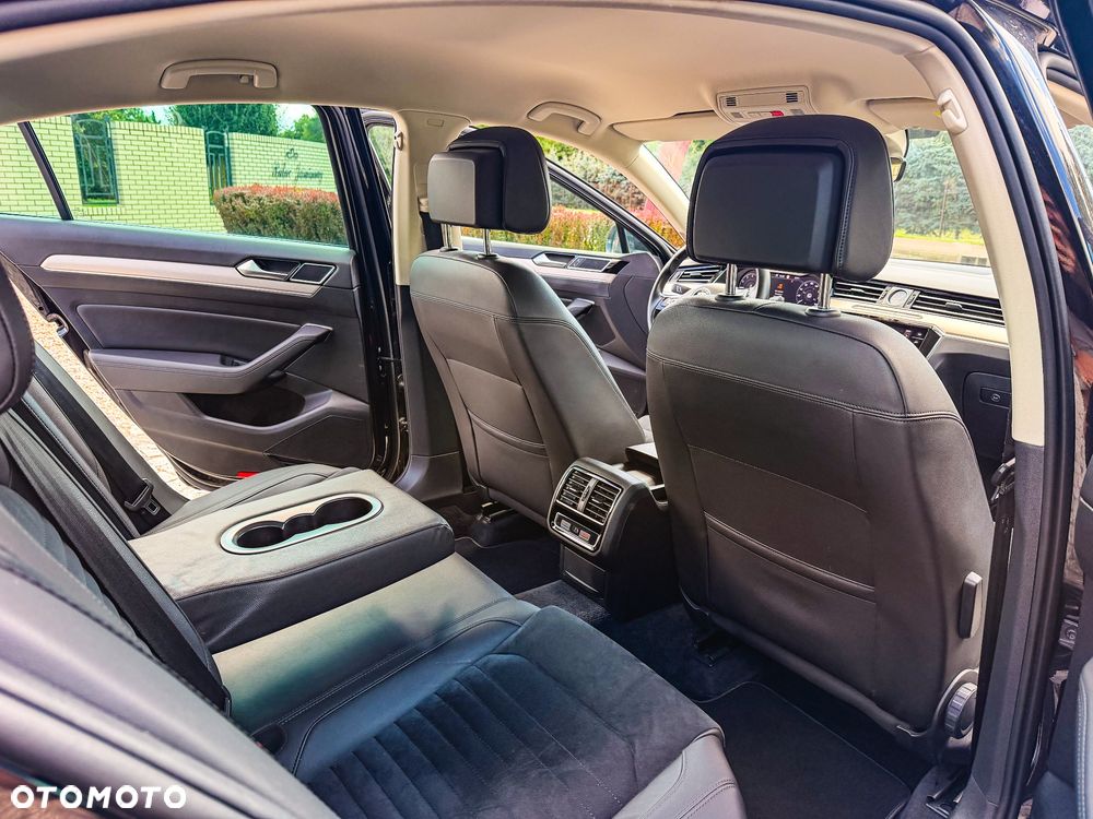 Volkswagen Passat 1.5 TSI OPF DSG Highline - 32