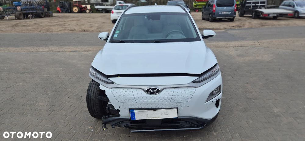 Hyundai Kona 64kWh Premium - 2