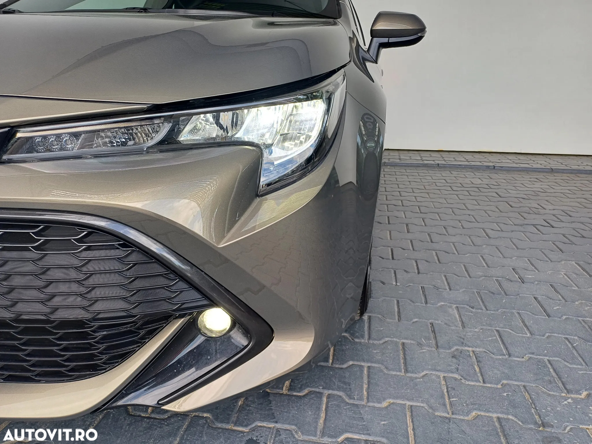 Toyota Corolla 1.8 HSD TS Dynamic - 29