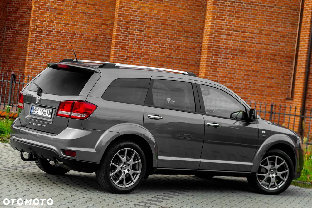 Fiat Freemont 2.0 Multijet 16V DPF Automatik Allrad Black Code - 18