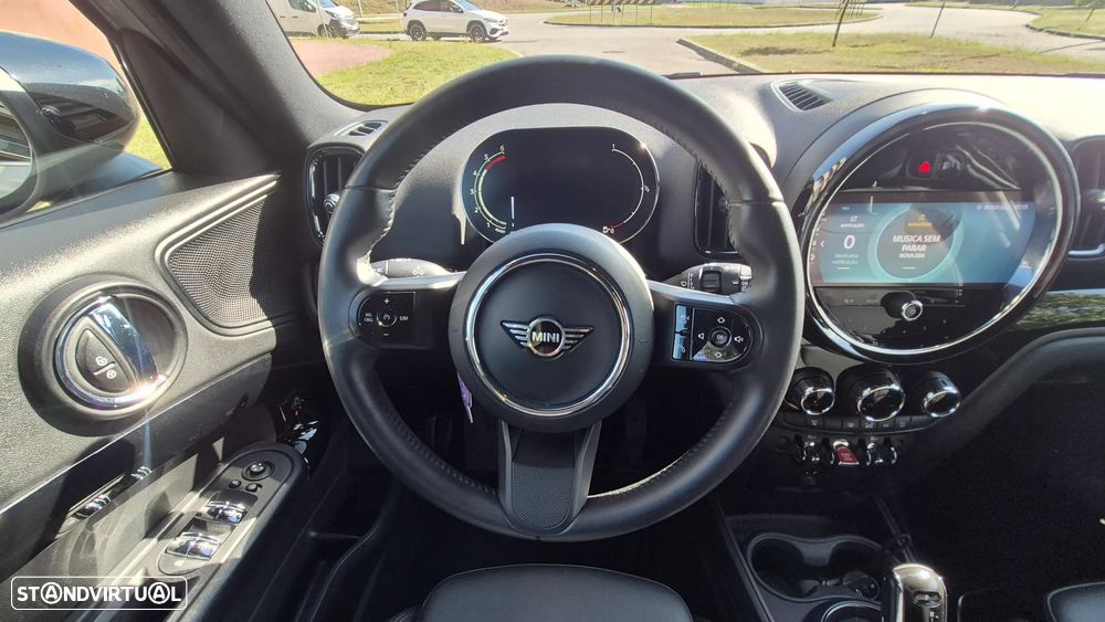 MINI Countryman Cooper D Premium First Classic Auto - 8
