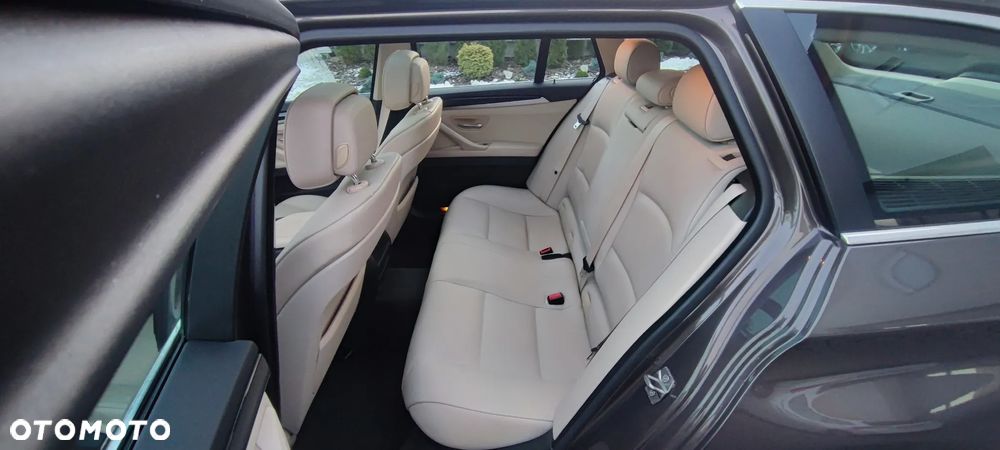 BMW Seria 5 525d xDrive - 19