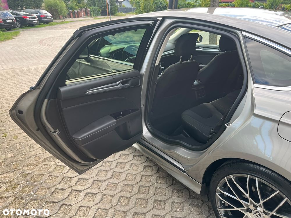 Ford Mondeo 2.0 TDCi Titanium - 13