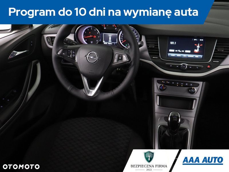 Opel Astra - 9