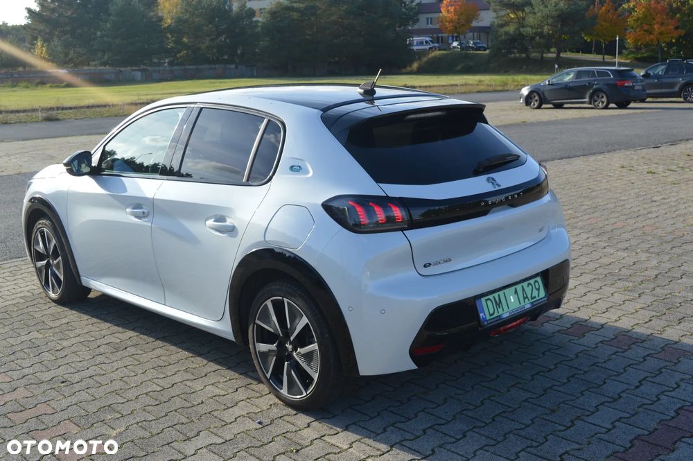 Peugeot 208 e-208 GT Line - 4