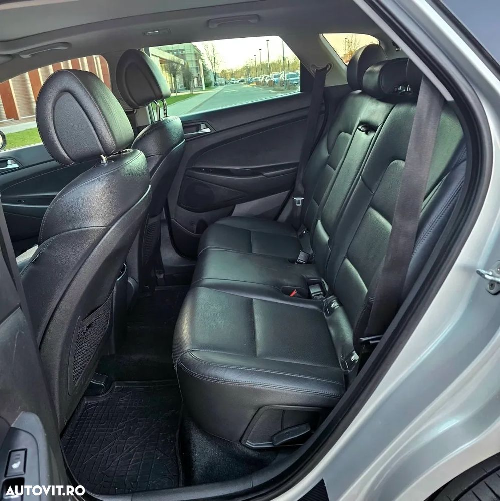 Hyundai Tucson 2.0 CRDI 4WD Automatik Advantage - 12