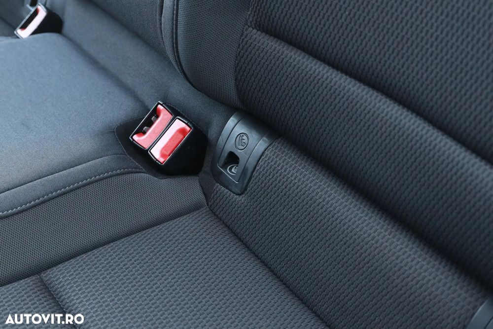 Volkswagen Golf 2.0 TDI DSG Comfortline - 26