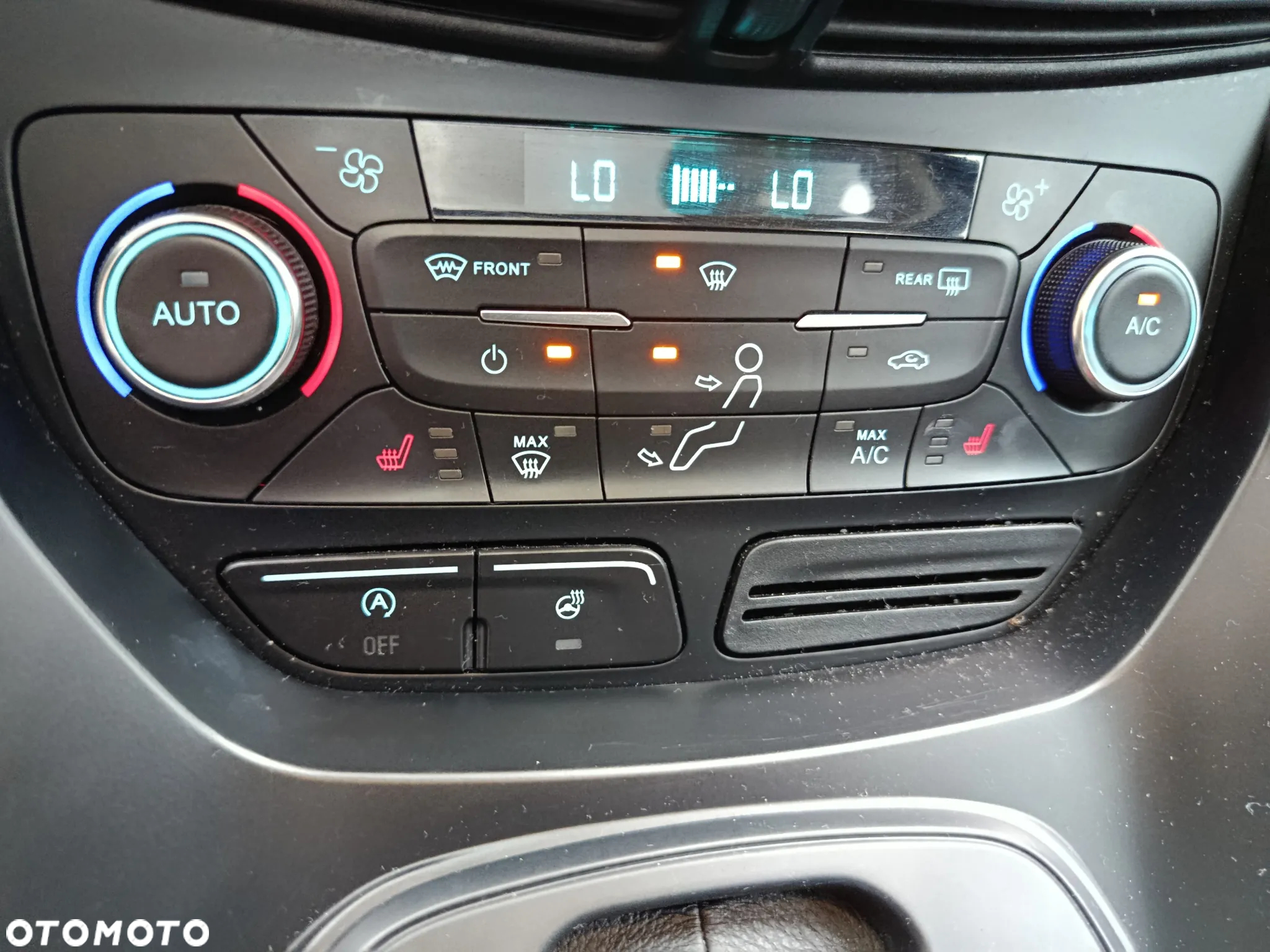 Ford Kuga 1.5 EcoBoost 4x4 Titanium - 16
