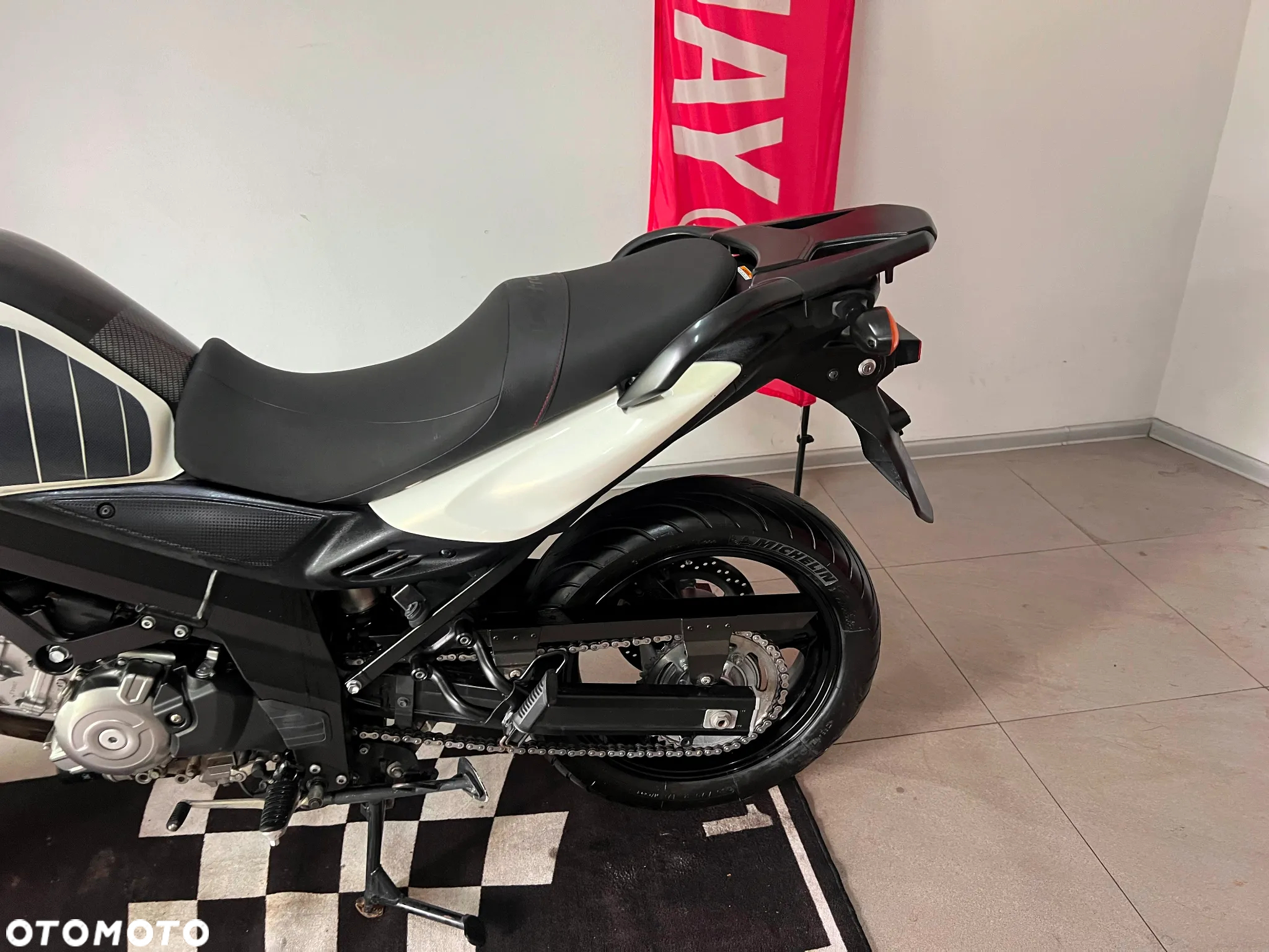 Suzuki DL - 11
