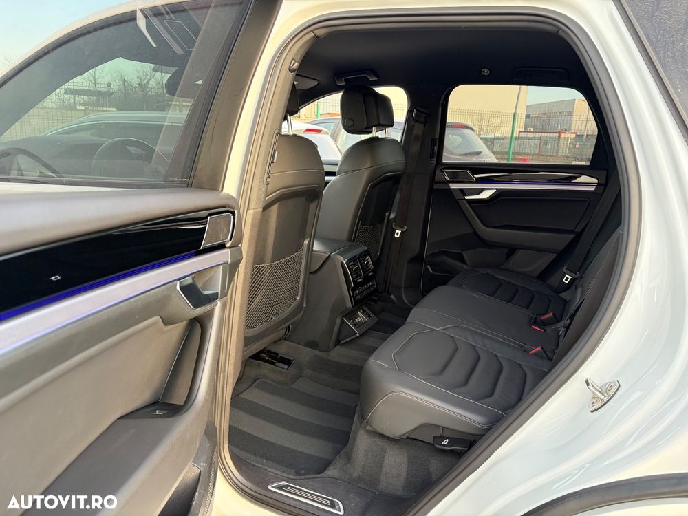 Volkswagen Touareg - 9