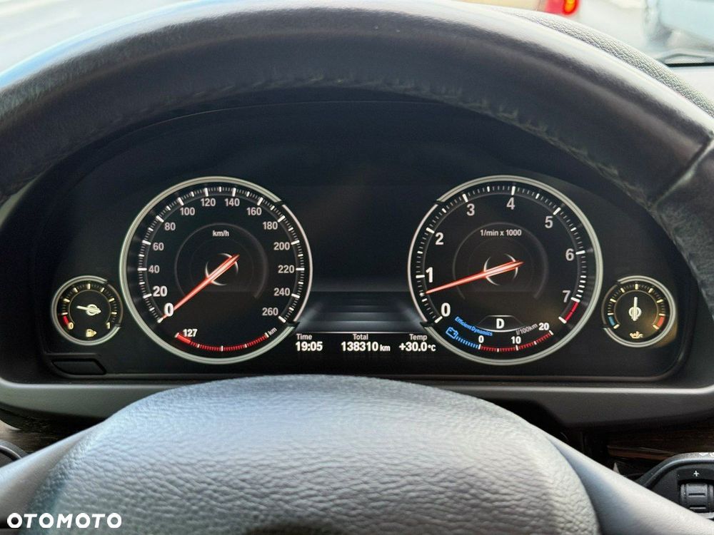 BMW X5 xDrive35i Sport-Aut - 28