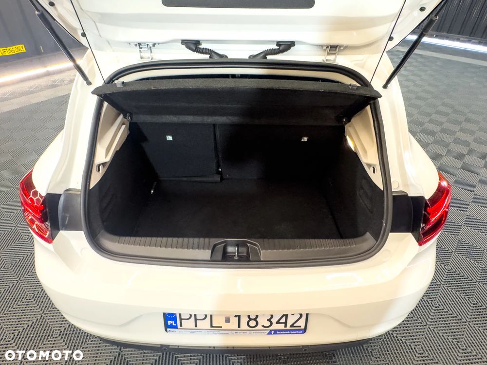 Renault Clio E-TECH Hybrid 140 EXPERIENCE - 12