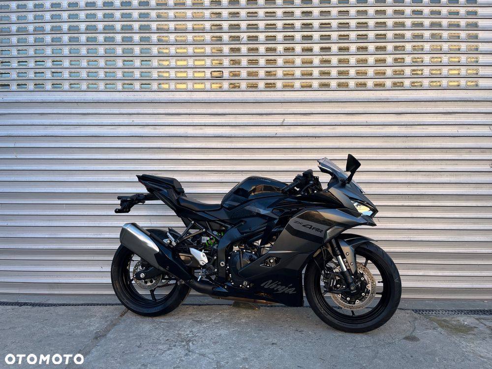 Kawasaki Ninja 400 - 4