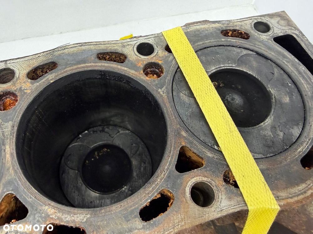 DÓŁ SILNIKA Peugeot 307 308 407 508 Citroen C5 III C8 2.0 HDI BLOK WAŁ RHR - 15