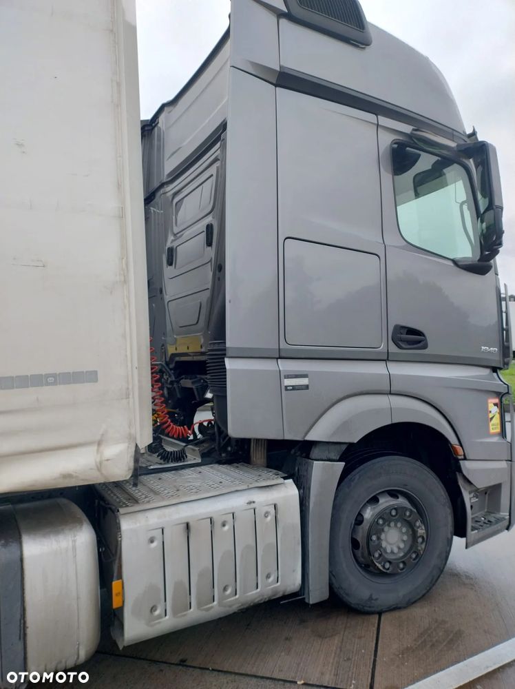 Mercedes-Benz ACTROS - 7