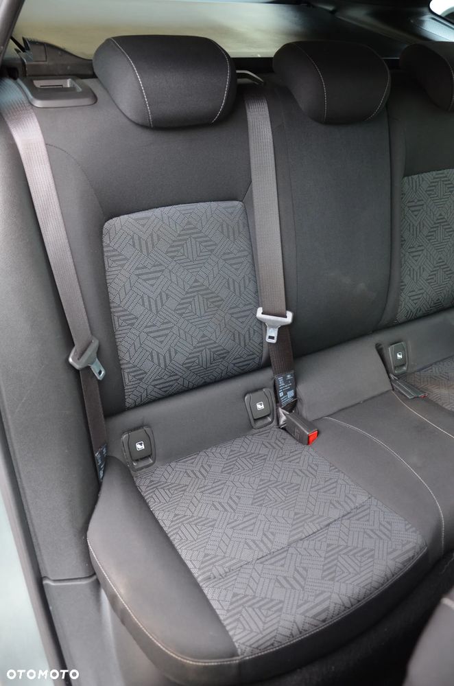 Opel Astra 1.4 Turbo ON - 17