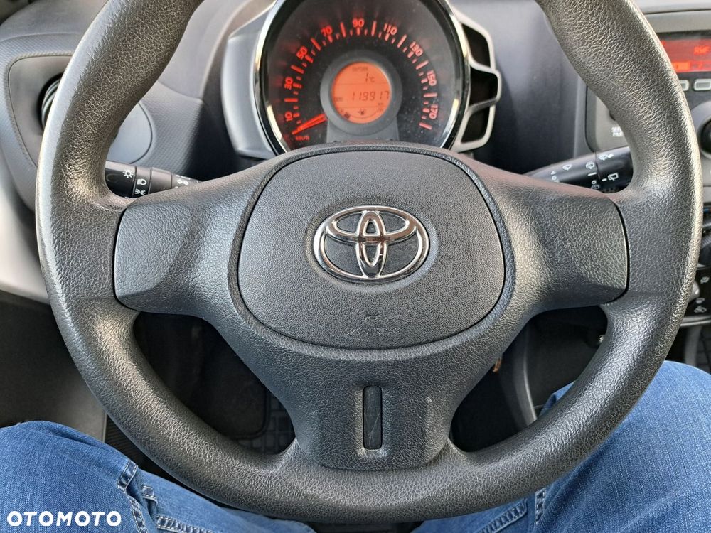 Toyota Aygo - 10