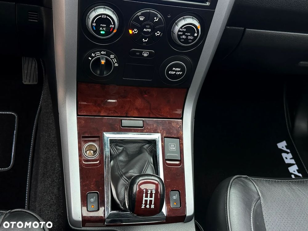 Suzuki Grand Vitara 2.0 Comfort + Family - 15