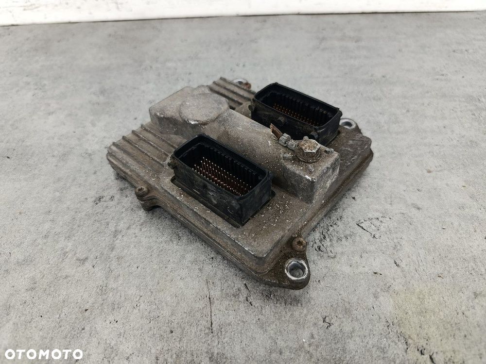 KOMPUTER, STEROWNIK OPEL SIGNUM 55558138 5WK91105  2.2 DIRECT 155KM - 4