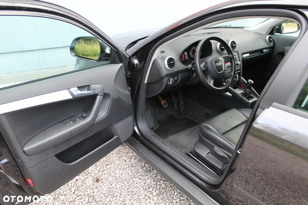 Audi A3 Sportback - 15