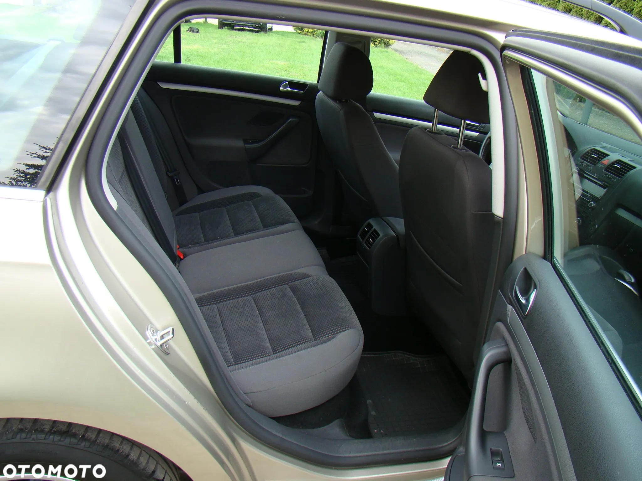 Volkswagen Golf 1.4 TSI Highline - 24