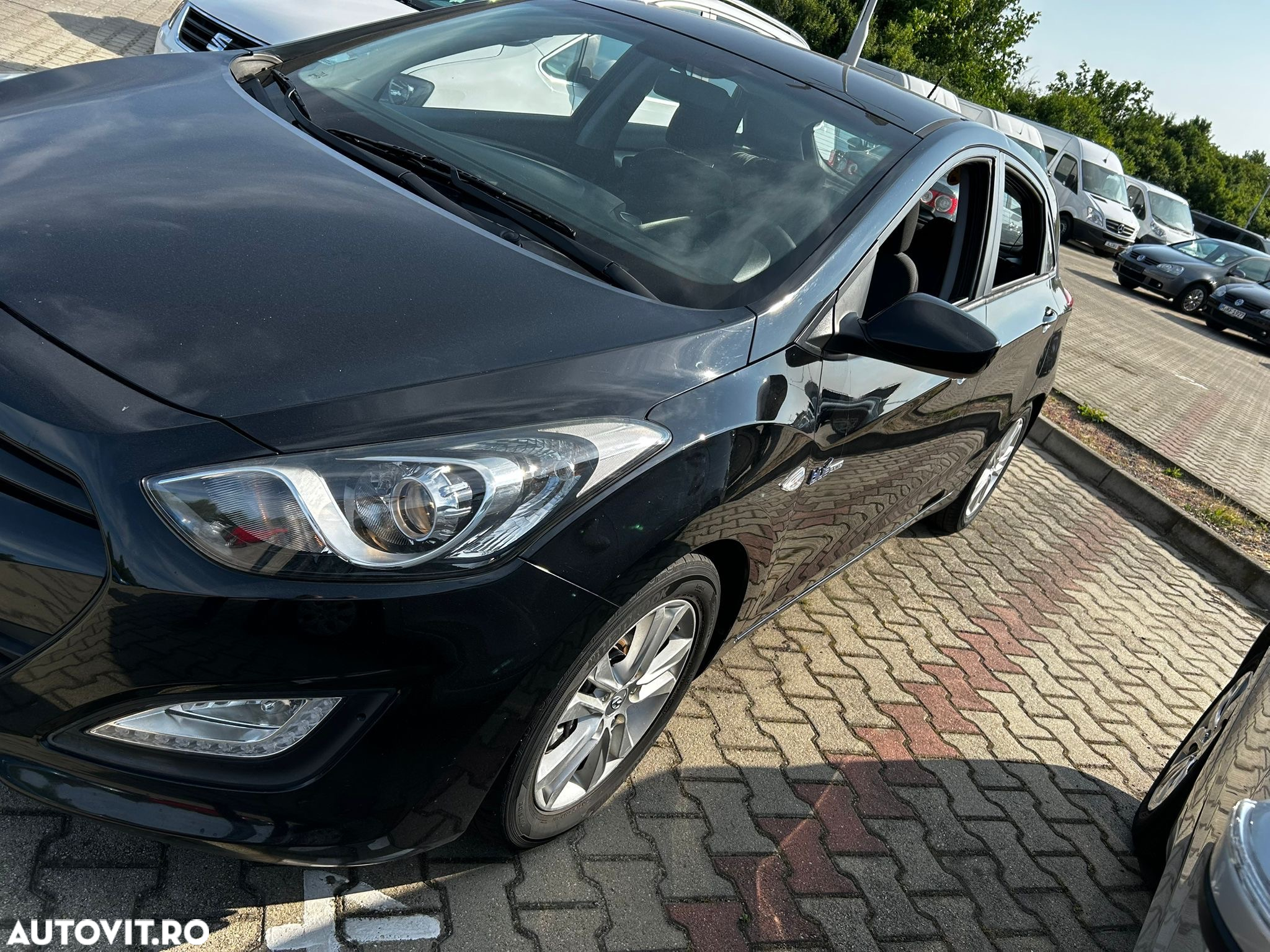 Hyundai i30 blue 1.6 CRDi Classic - 4