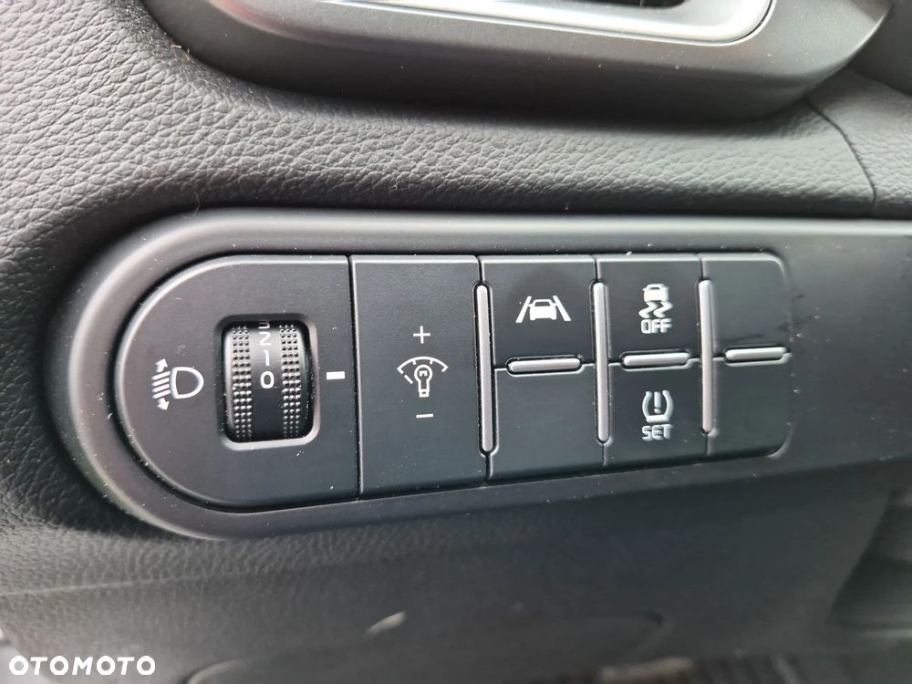 Kia XCeed - 18