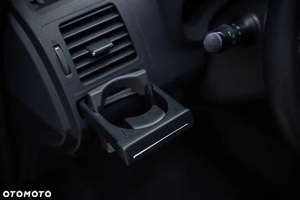 Toyota Auris 1.8 Travel - 21