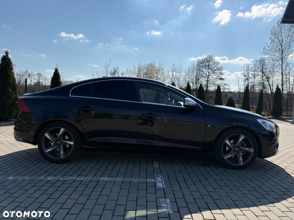 Volvo S60 D3 Geartronic R-Design - 11