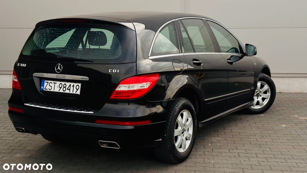 Mercedes-Benz Klasa R 300 CDI 7G-TRONIC DPF BlueEFFICIENCY Grand Edition - 24