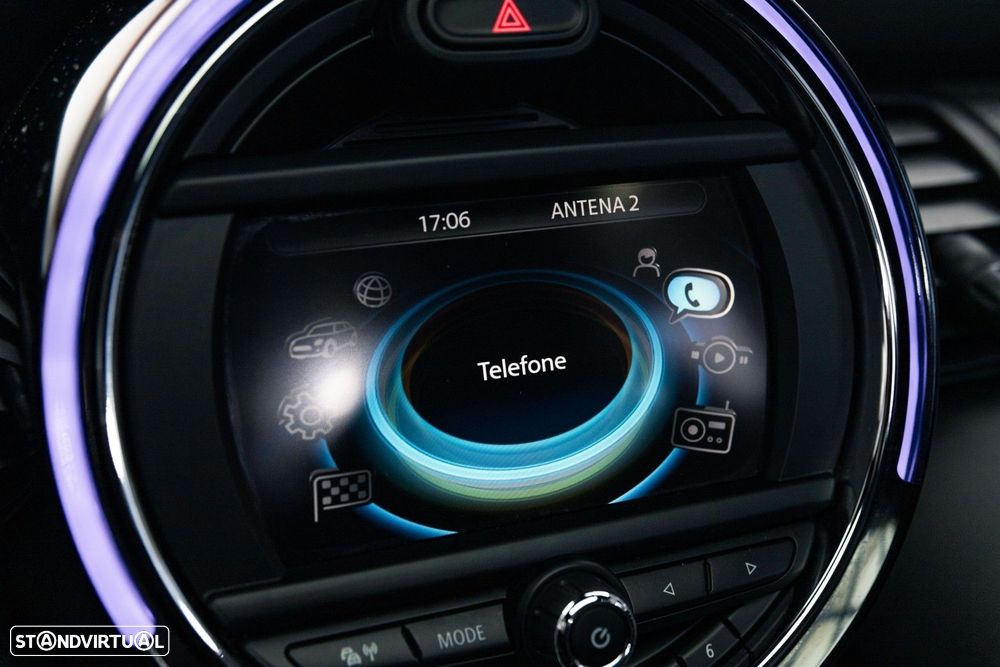 MINI 5 Portas Cooper D Auto - 39