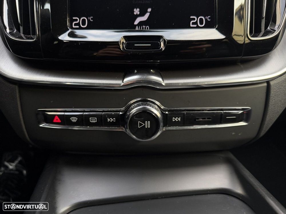 Volvo XC 60 2.0 D4 Momentum Plus Geartronic - 36