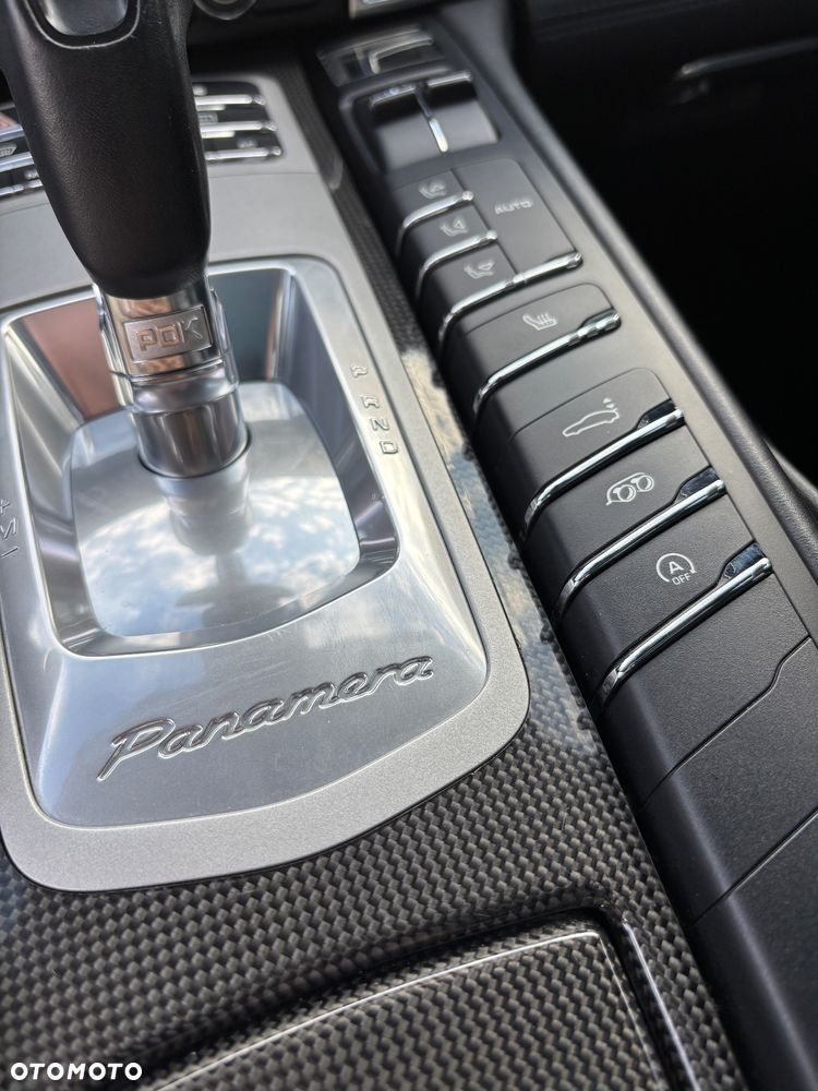 Porsche Panamera 4S - 26