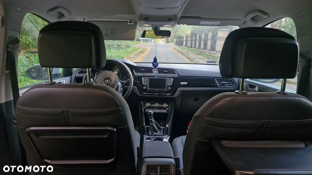 Volkswagen Touran - 6