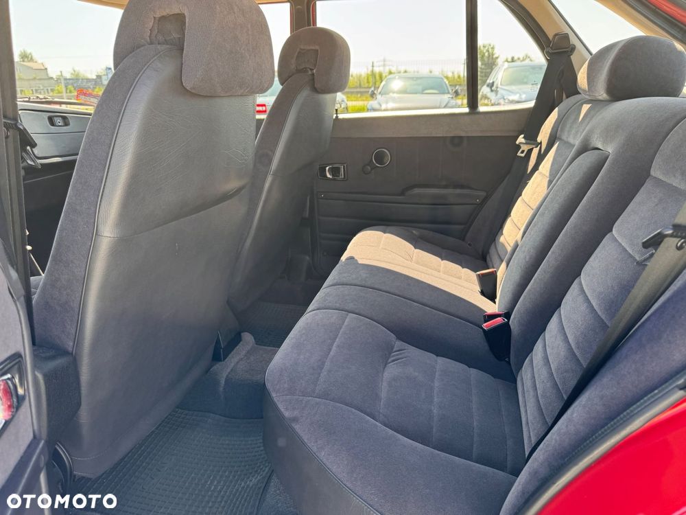 Saab 900 - 17