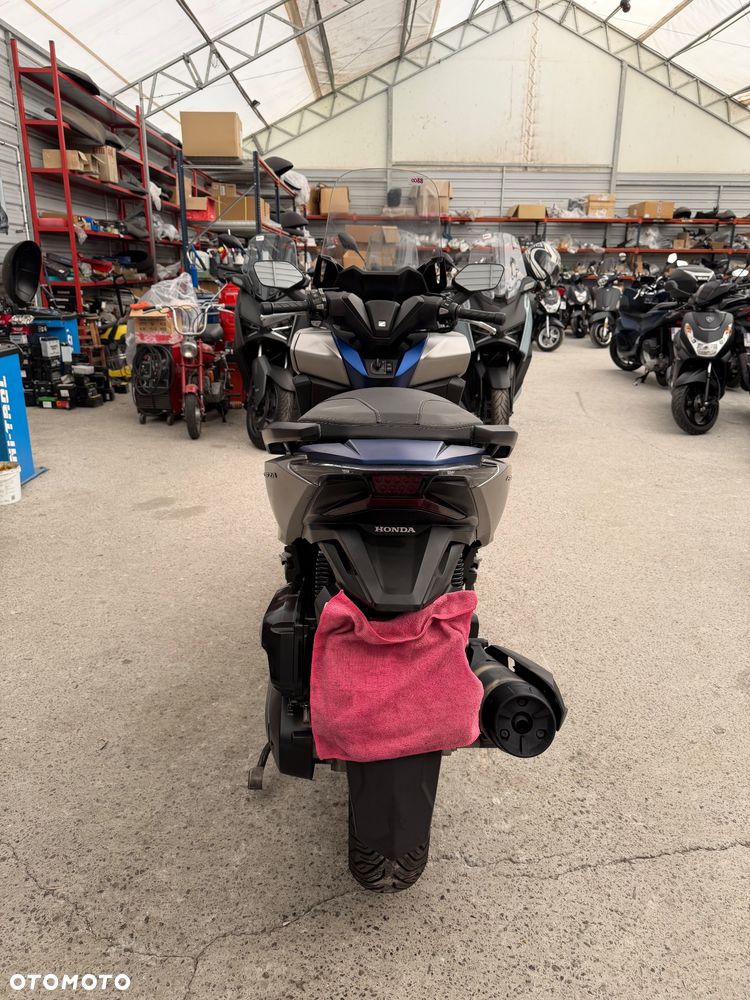 Honda NSS - 6