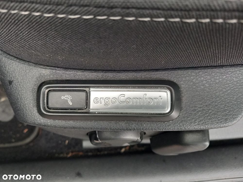 Volkswagen Passat 2.0 TDI SCR (BlueMotion Technology) Highline - 27