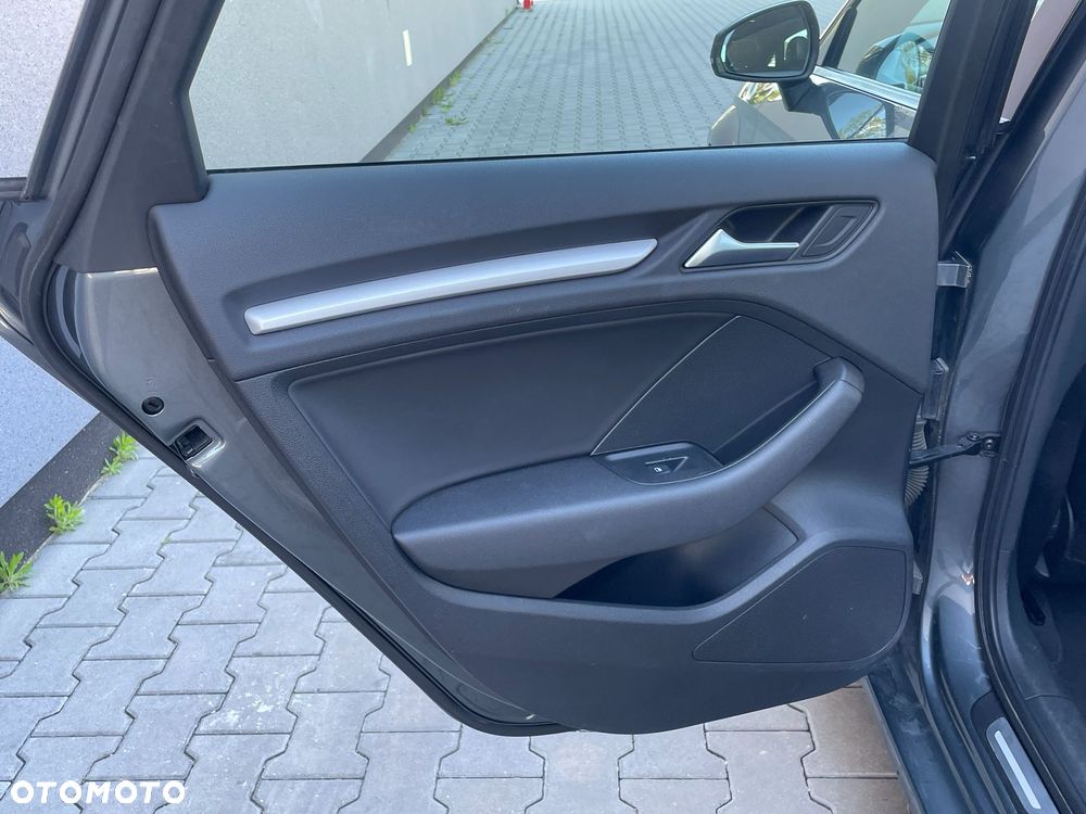 Audi A3 Limousine 1.6 TDI design - 28