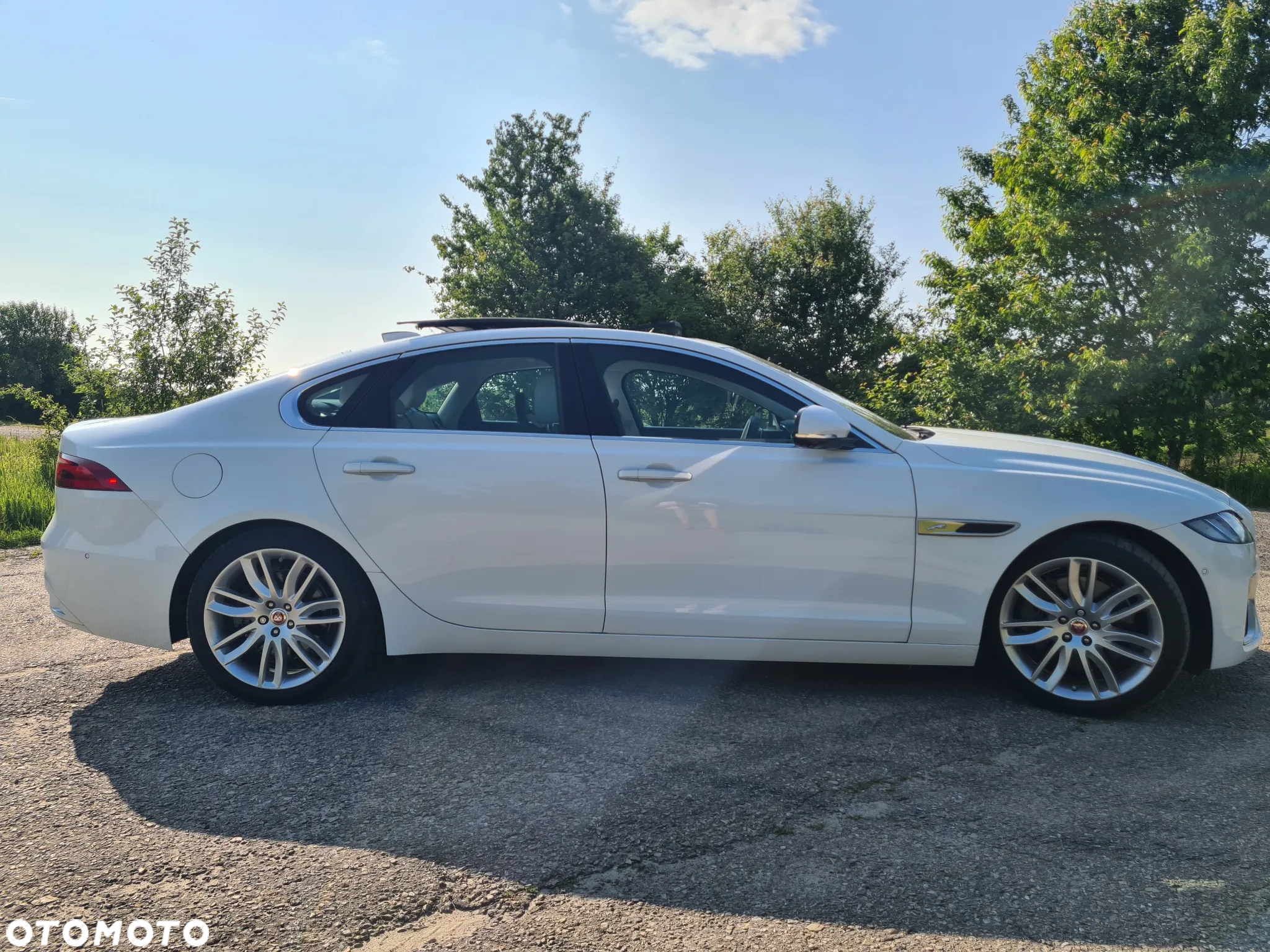 Jaguar XF 2.0 P250 SE - 4