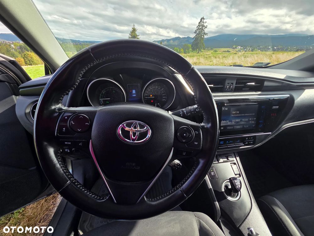Toyota Auris Hybrid 135 Premium - 21