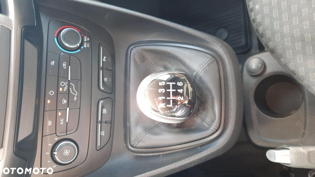 Ford Transit Connect - 11