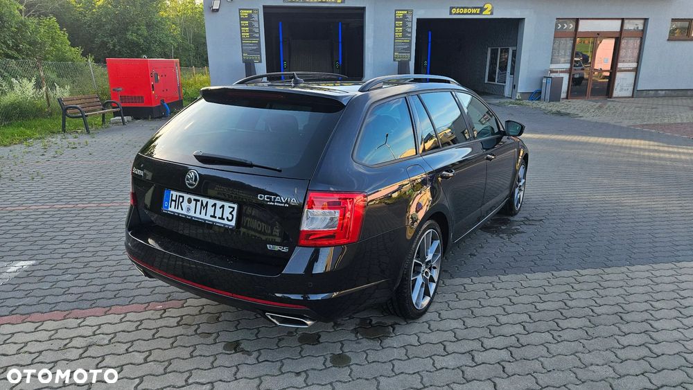 Skoda Octavia 2.0 TDI DSG RS - 8