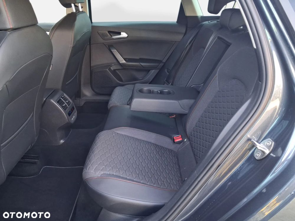 Seat Leon Sportstourer 2.0 TDI DPF DSG FR - 13