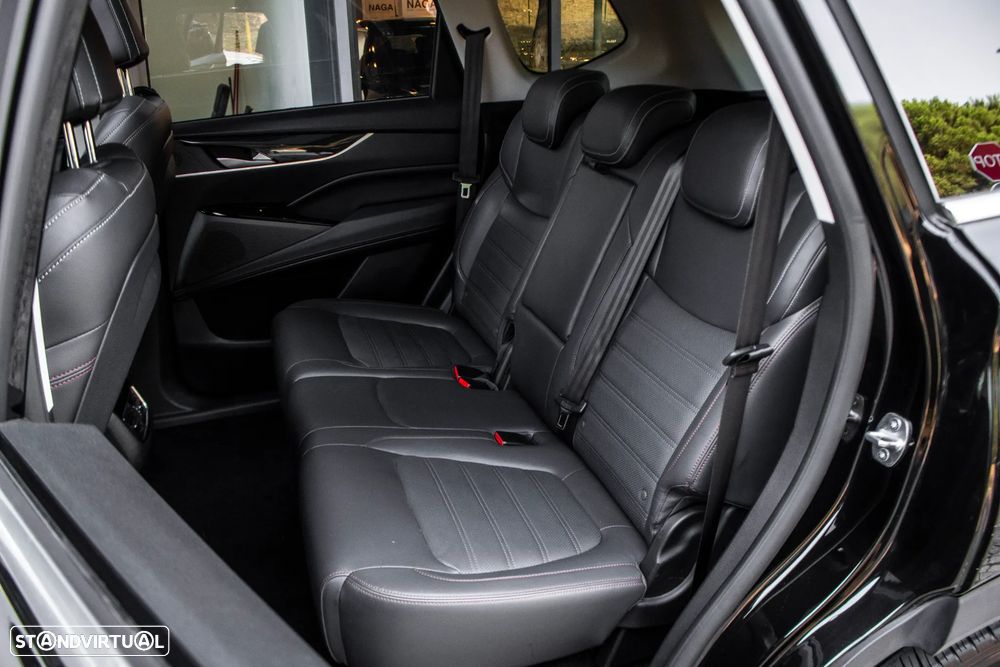 Maxus Euniq 6 Standard - 25