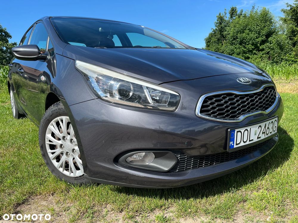 Kia Ceed 1.4 CVVT Attract plus - 1